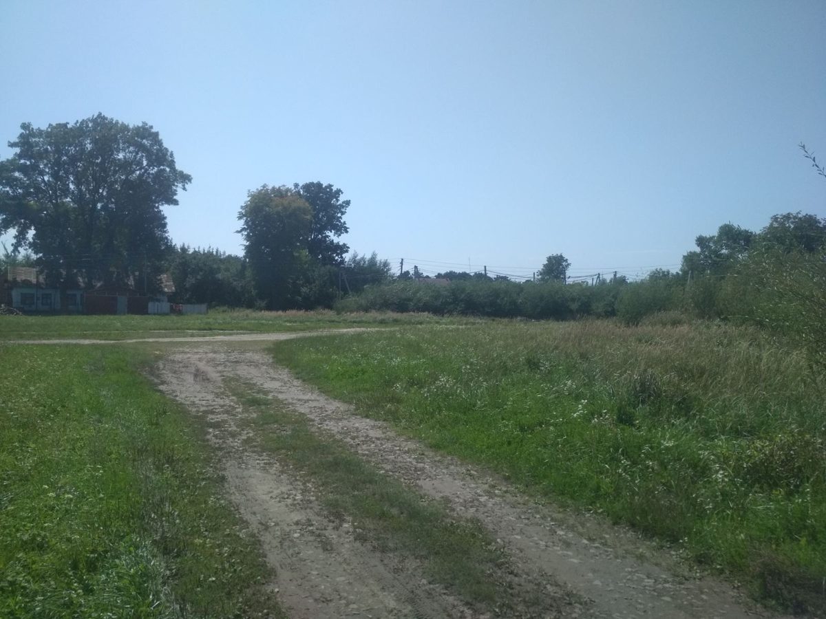 地块另一侧